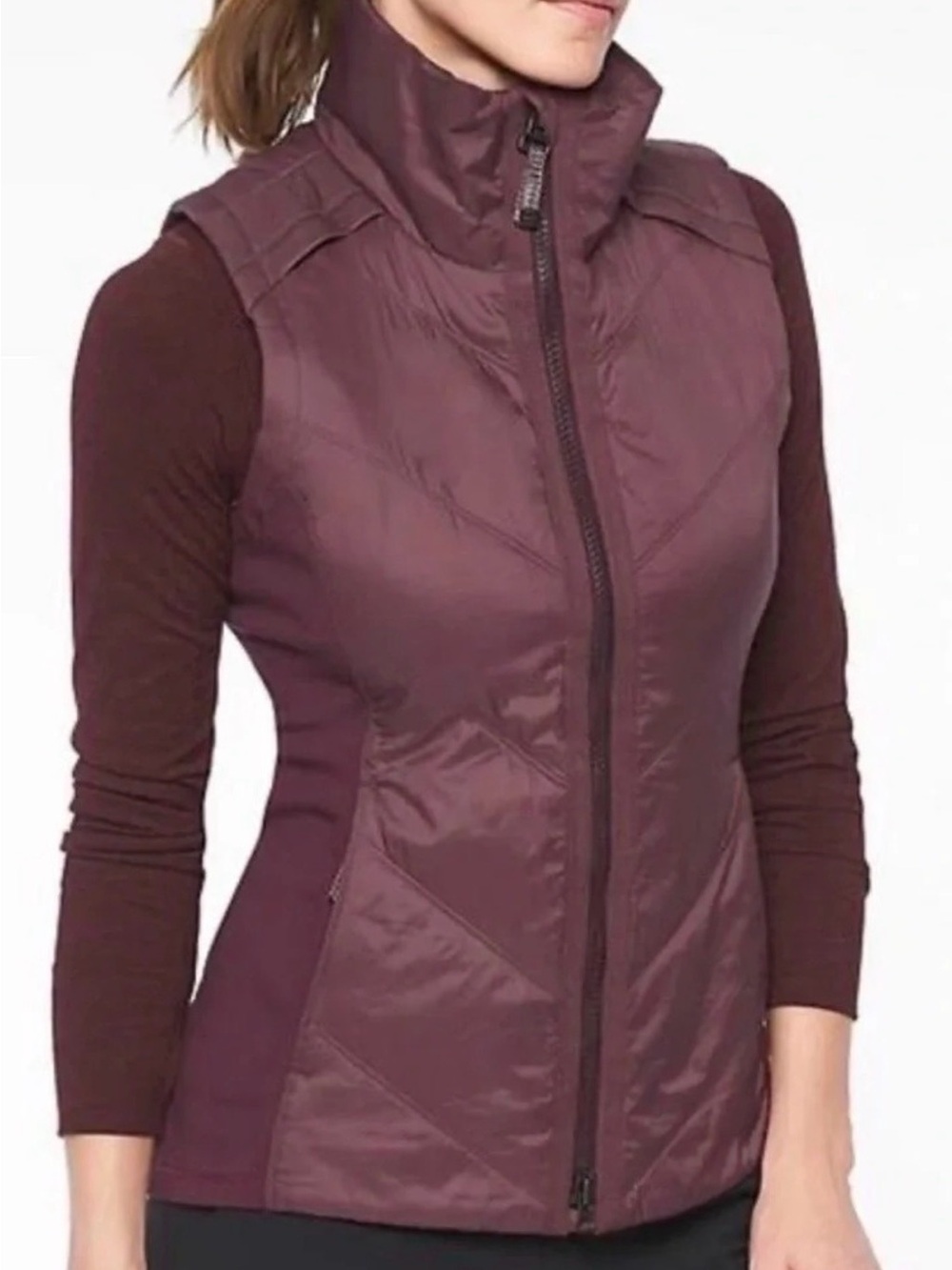 BURGUNDY Like New Athleta Upside Quilted Vest in XL